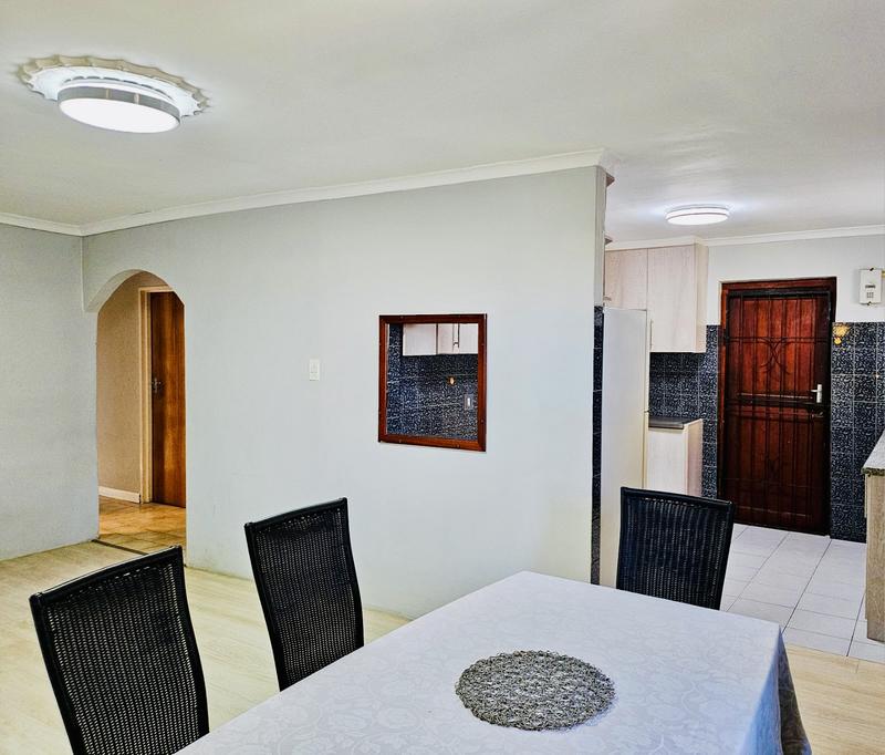 6 Bedroom Property for Sale in Belhar Western Cape